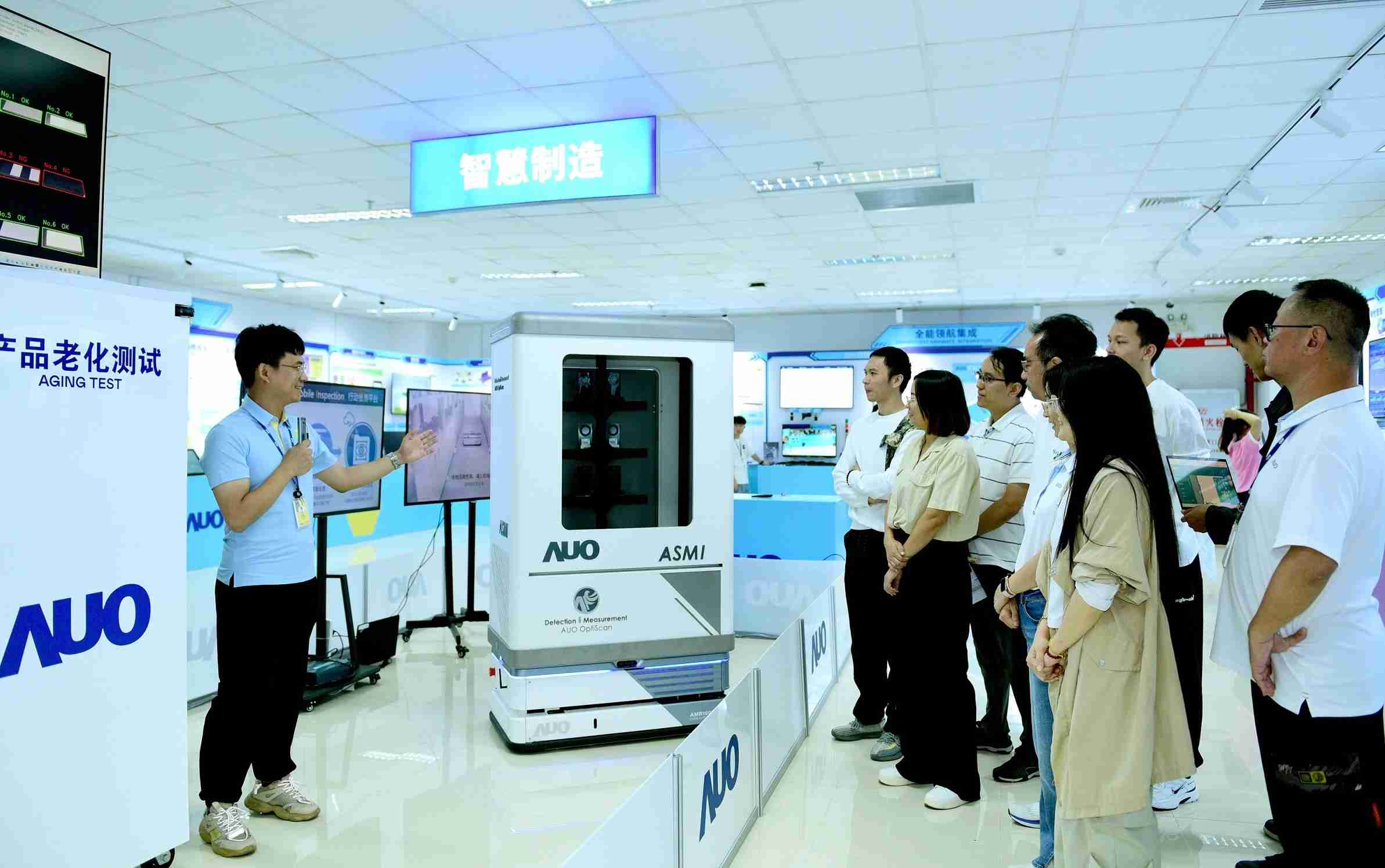 财神娱乐厦门将5G+ABC技术串联生产管理全流程，，，，打通研发、、、采购、、生管、、、、制程、、、设备、、、、质量等产品全生命周期制造流程，，完成数字化设计、、、、智慧供应链、、智能座舱、、、全流程设备管理、、数据驱动优化、、、智慧在线检测、、、、智慧品管等自适应生产模式升级